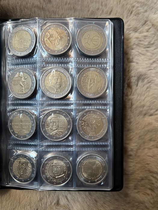 Vendo várias moedas 2€