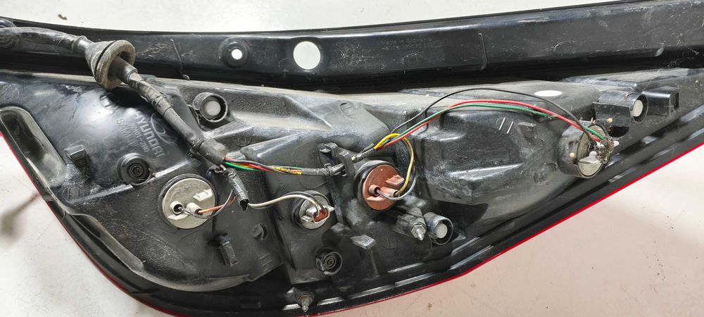 HYUNDAI I30 HATCHBACK 2007 ROK Lewa i Prawa Lampa lewy i prawy tył