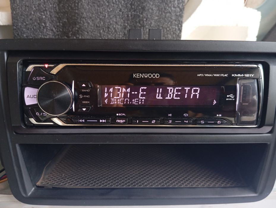 Kenwood KMM-121Y c Bluetooth,FLAC ,RGB.