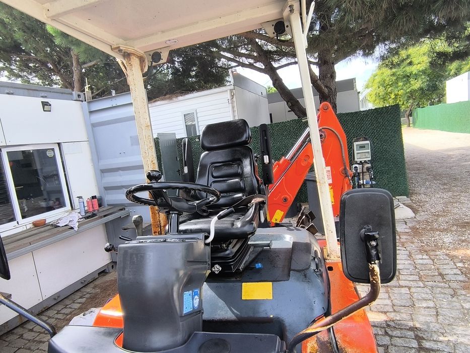 Retroescavadora Kubota r420alpha