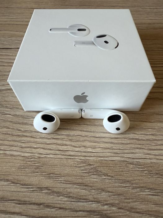 AirPods 4 com Cancelamento de Ruido como Novos