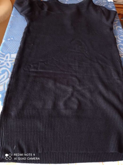 Śliczny sweterek tunika z długim rękawem i kryształkami Swarowskiego