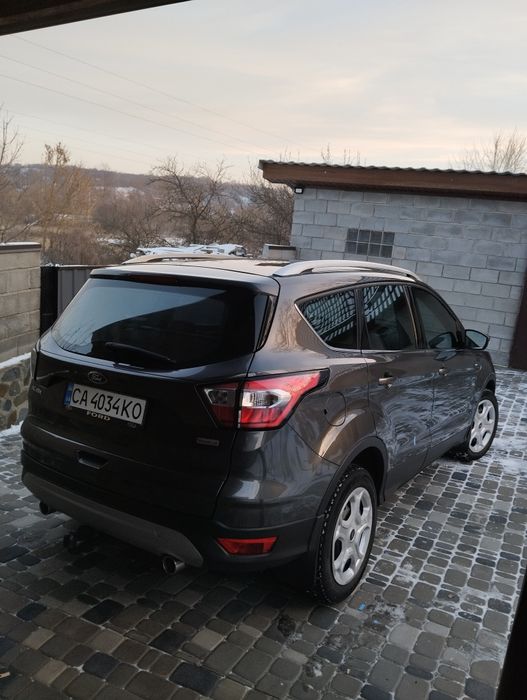 Продам Форд куга офіційний автомобіль.