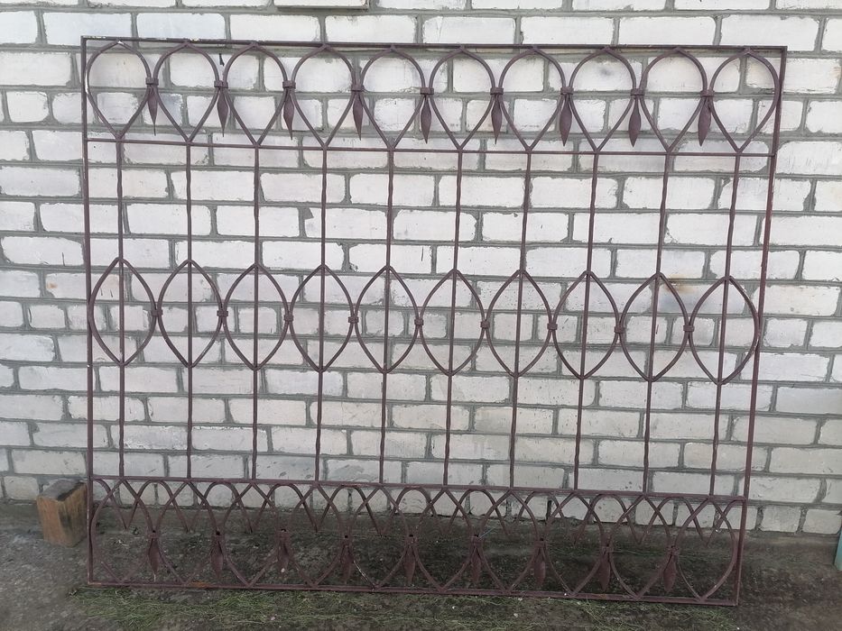Продам  решётки на окна б/у