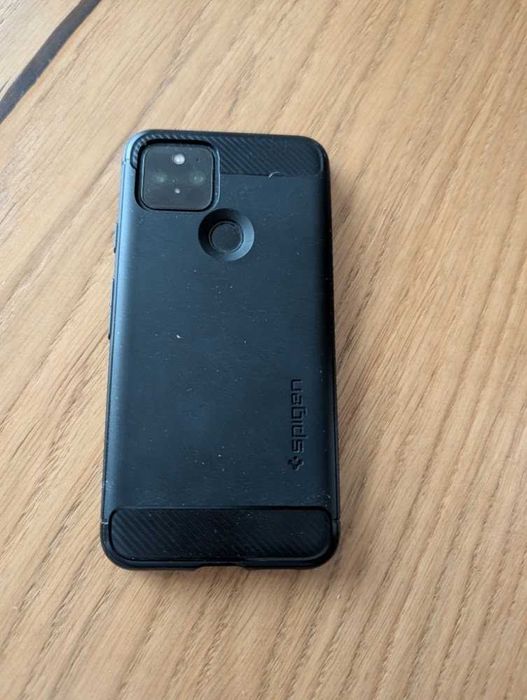 Google Pixel 5: 8/128GB (Android 14) + 3x Etui (Spigen, MagSafe)