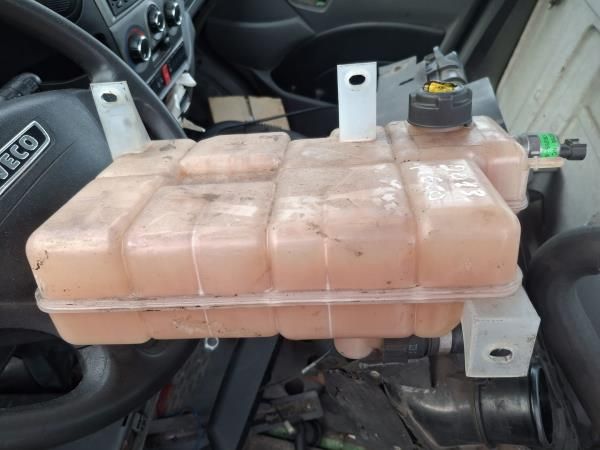 Reservatório / depósito da água / líquido de refrigeração IVECO Daily
