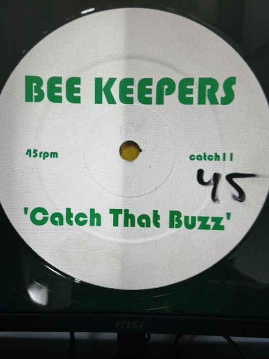 Beekeepers – catch that buzz. Remix of:
Roxy Music "Love Is The Drug"