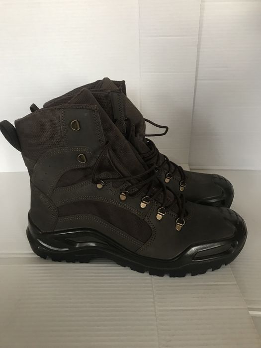 Продам ботинки новые