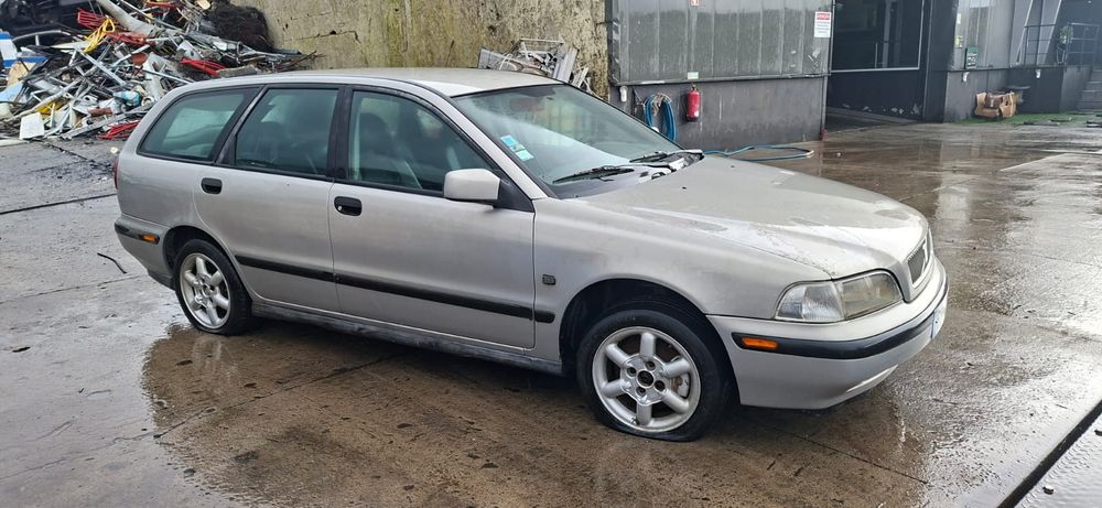 Volvo v40 combi 1998 1.9td para pecas
Ref:d4192t