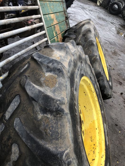 Koła felgi John deere r 28