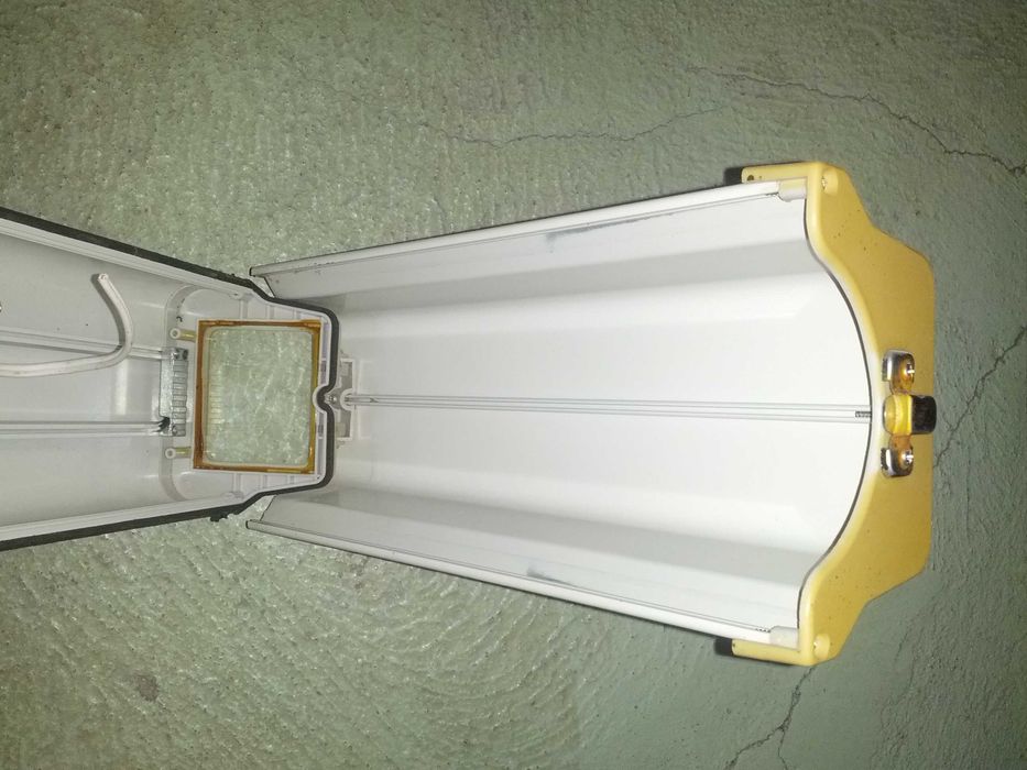 Suporte calha para câmara de vigilância