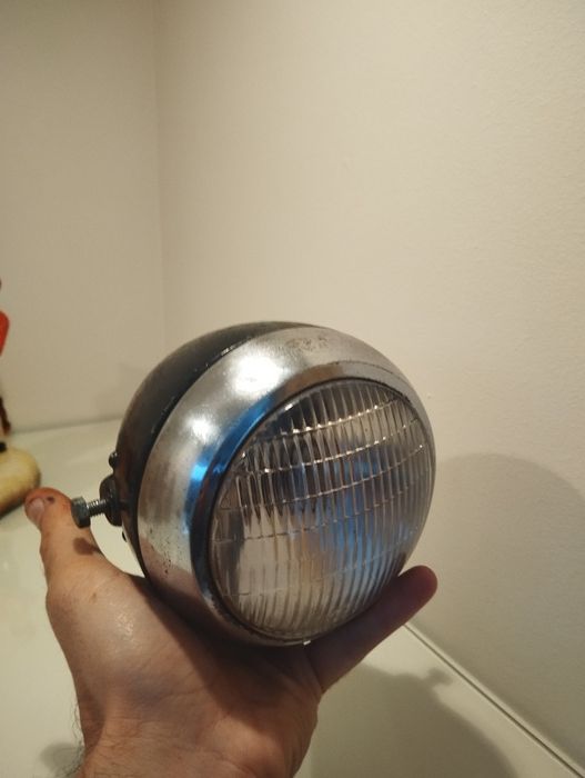 Farol motorizada CEV