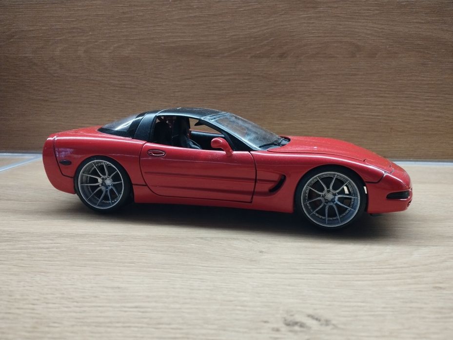 Chevrolet Corvette C5 Bburago 1:18
