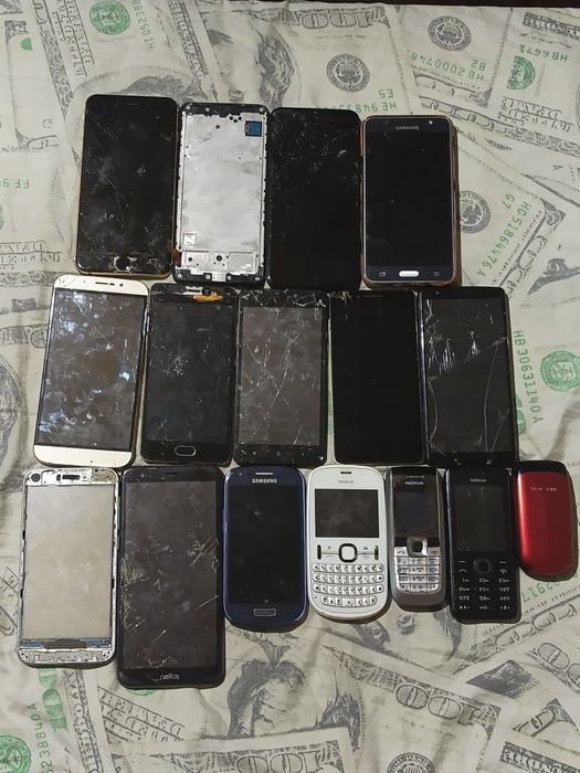 Продам лот телефонов Samsung Iphone