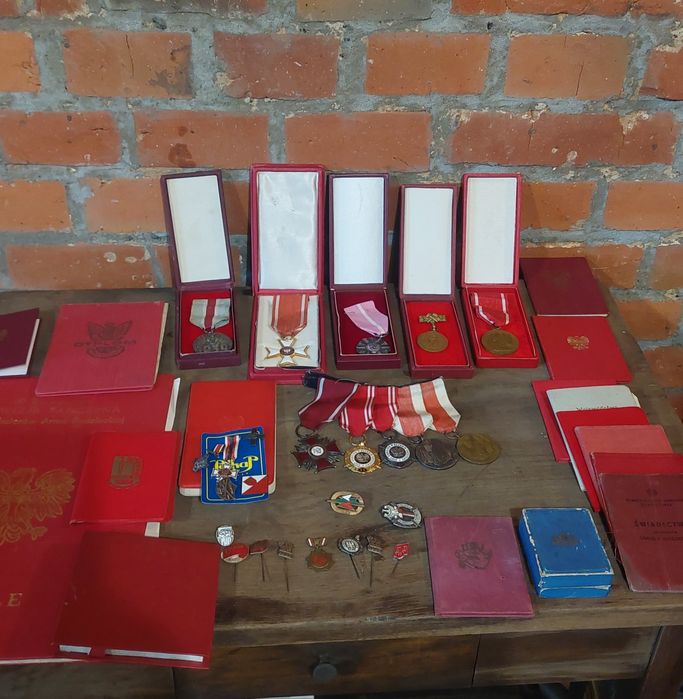 Ordery,odznaczenia, wpinki,medale, dyplomy