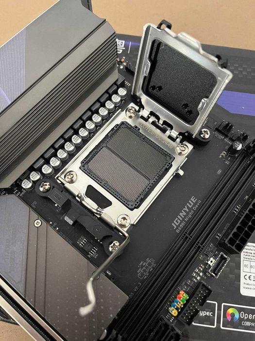 Материнська плата JGINYUE B650I Night Devil (sAM5, DDR5, Wi-Fi, ITX)