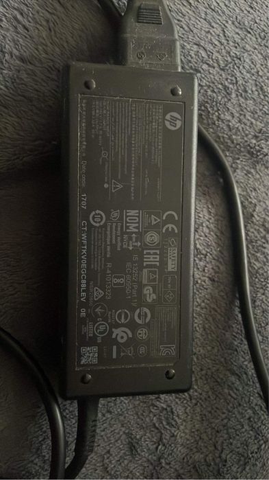 Laptop HP na części model 15-bs011nw bez dysku twardego + zasilacz