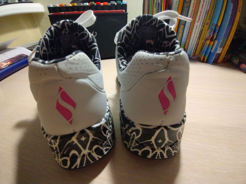 Кросівки Skechers 36р.