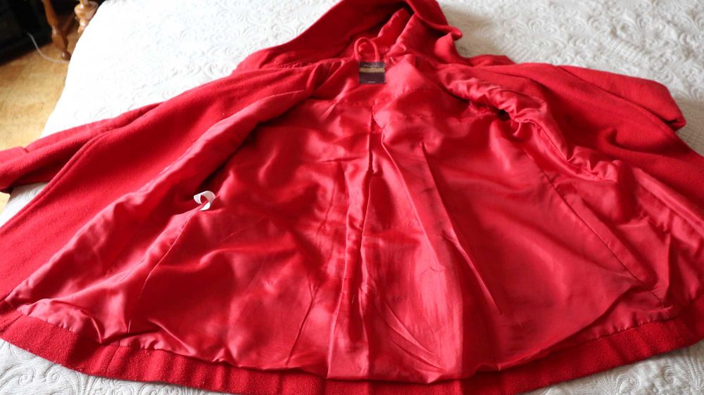 Casaco vermelho da Mosh