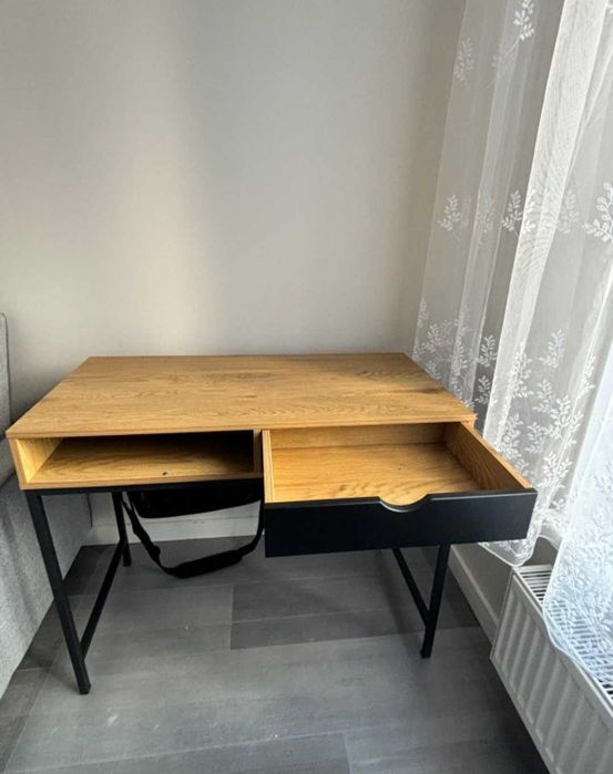 biurko stan jak nowe