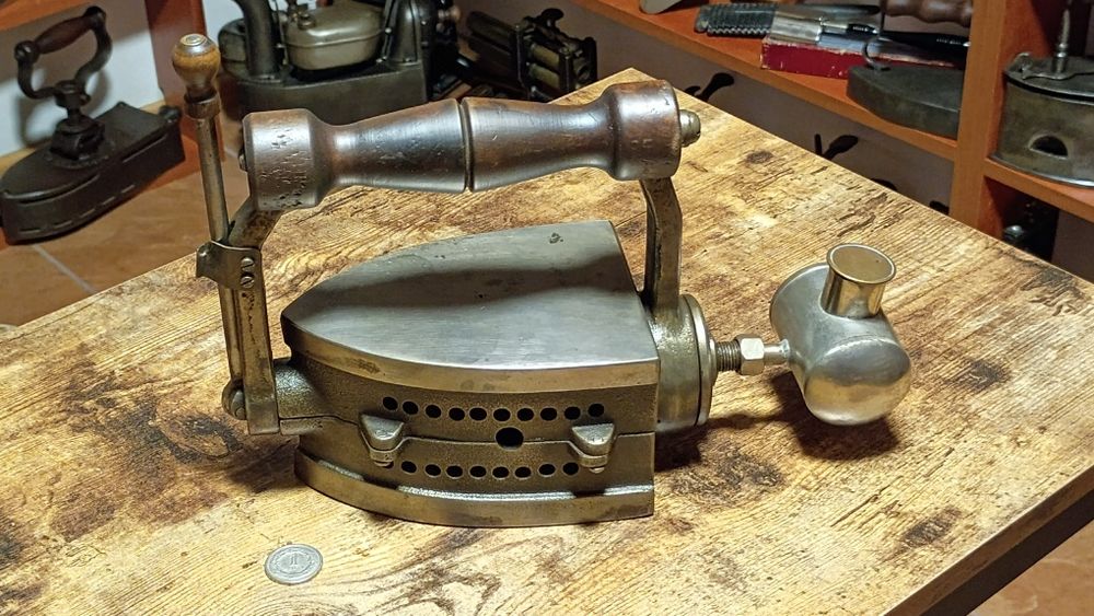 Stare Żelazko Ogrzewane Alkoholem