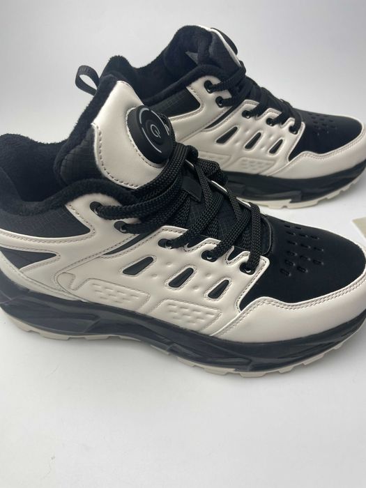 Ogrzewane sneakersy podgrzewane na zimę trapery buty zimowe [911]