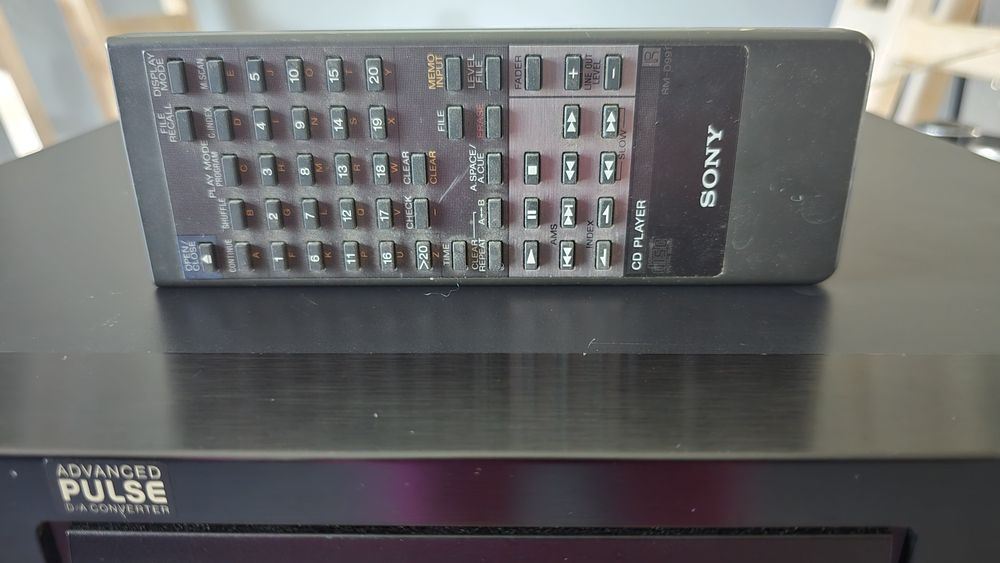 Sony X303ES- CD plus pilot