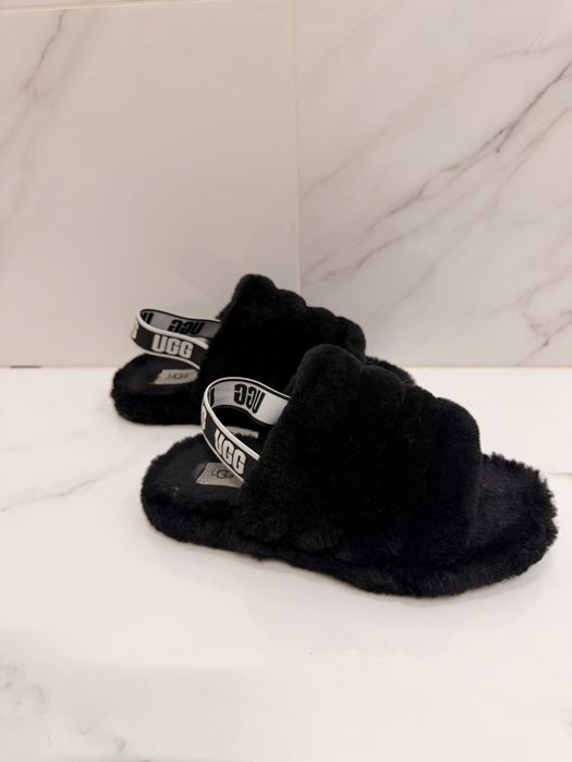 Ugg kapcie z gumką Fluff Yeah slide czarne