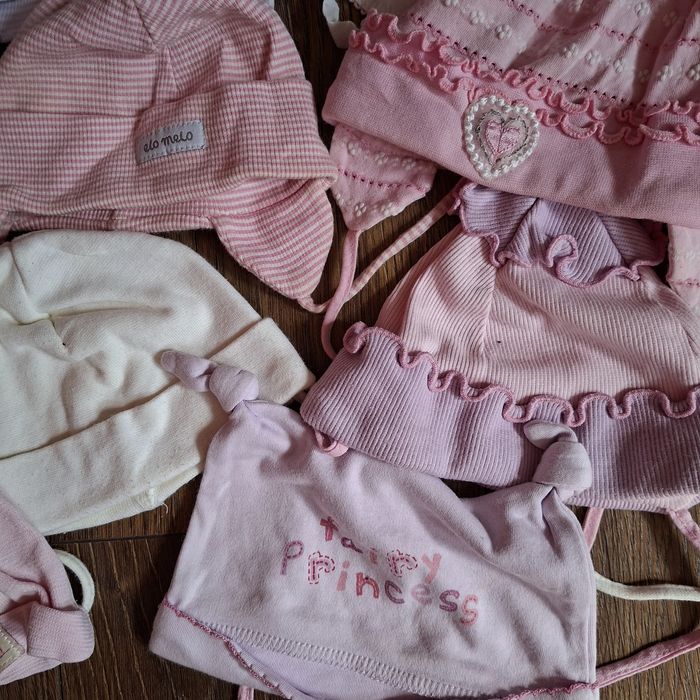 12 szt czapeczki ok 62-68