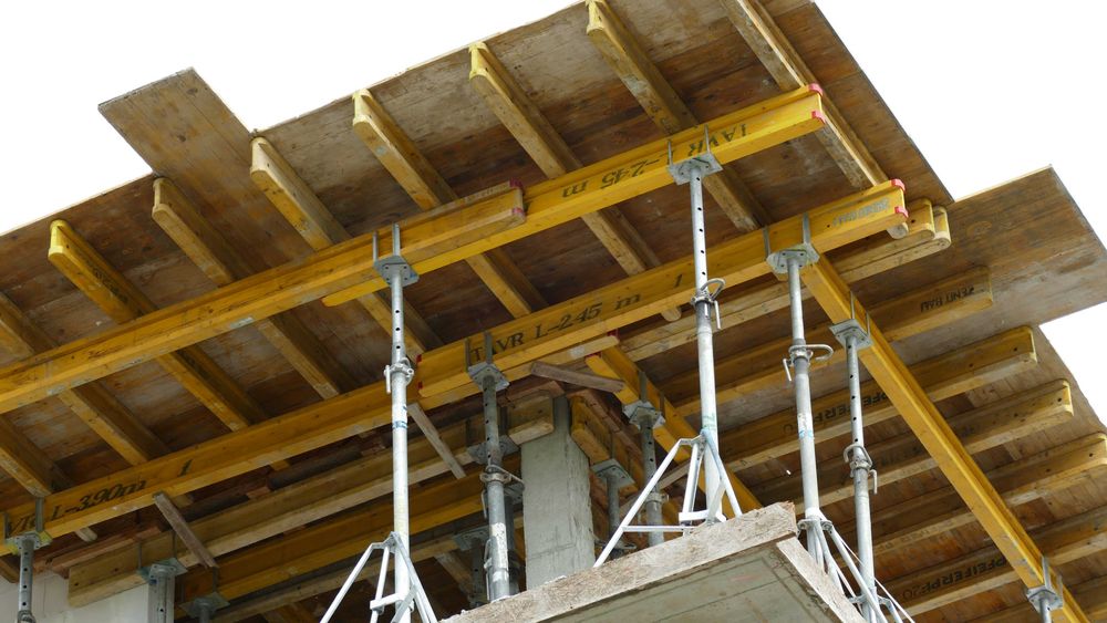 Podpory stropowe, dźwigary, głowice i trójnogi - WYNAJEM POZNAŃ!