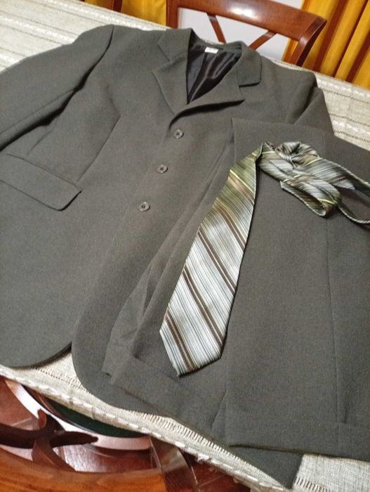 Garnitur męski 56/185 jak nowy