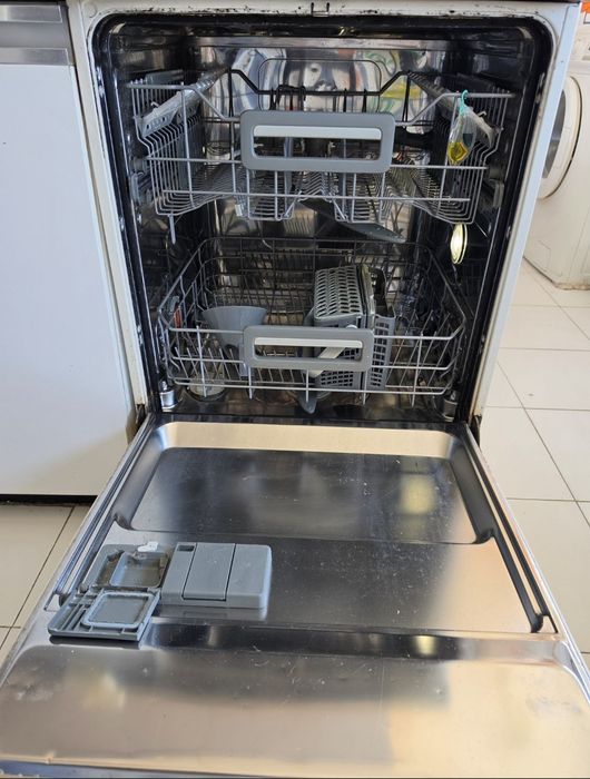 Máquina de lavar loiça Electrolux