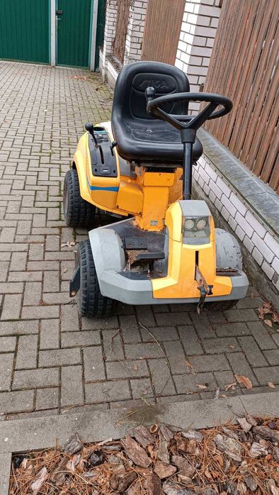 снегоуборщик- трактор, полный привод газонокосилка Stiga 4 WD