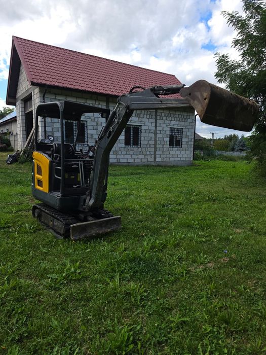 Minikoparka Volvo ec15