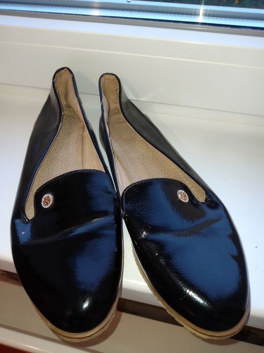 Продам двоє туфлів за ціною одного