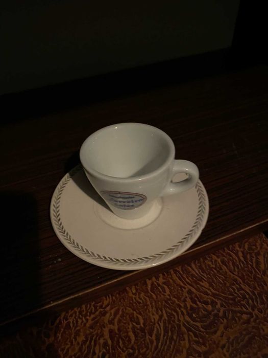 conjunto de chavena e pires para cafe