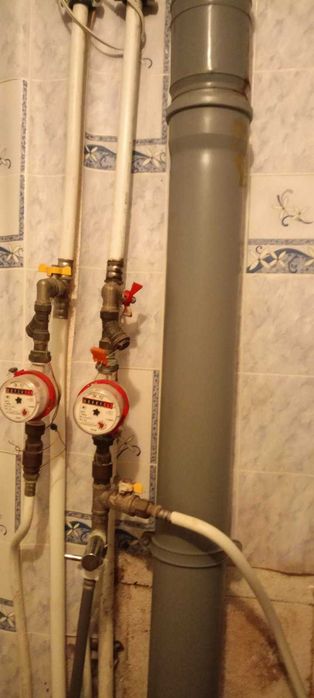 Продам трикімнатну  квартиру по вул. Пляжна