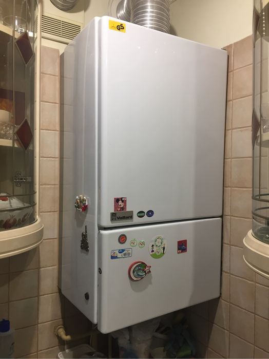 Продам на запчастини котел Waillant T4