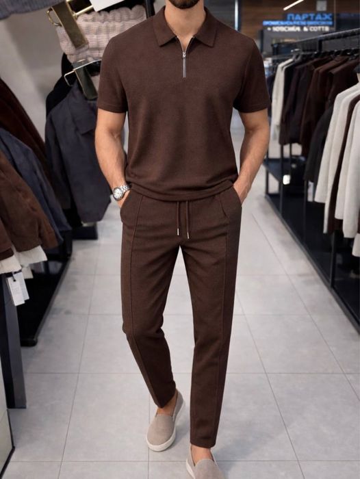 Чоловічий костюм поло