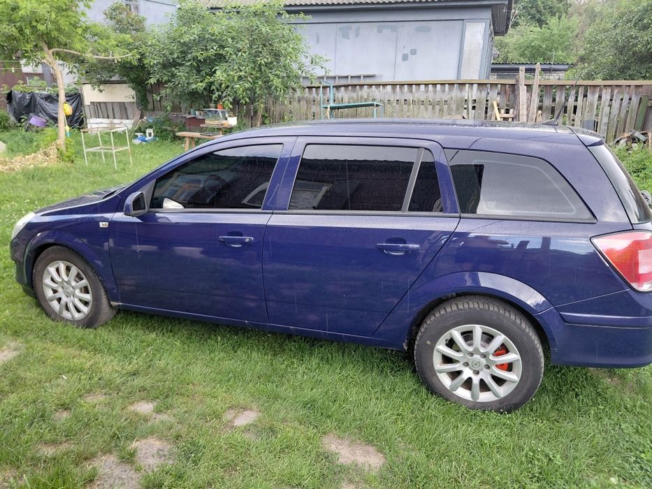 Астра h 2009 року