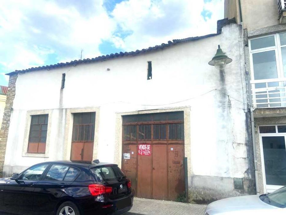 Imóvel para reconstrução no centro de Mirandela