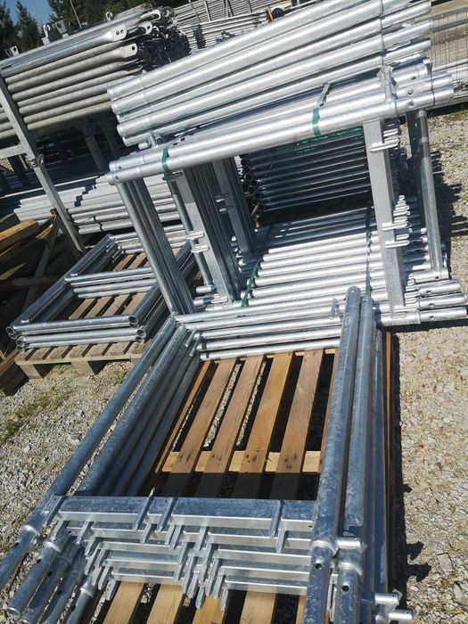 Szczytowe rusztowanie stalowe podest 2,5m nowe Plettac 8x10 zestaw