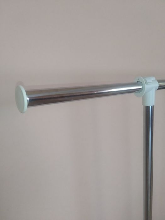 Підлогова вішалка