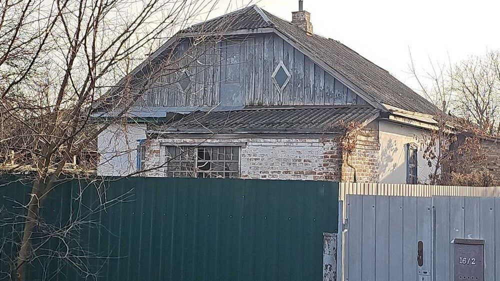 Будинок в місті Яготині поруч з Мясним базаром, школою та садочком