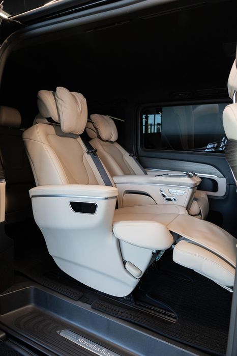 Przewóz osób*Transfery lotniskowe*Пасажирський транспорт*Mercedes E-Class*V-Class*S-Class*Sprinter