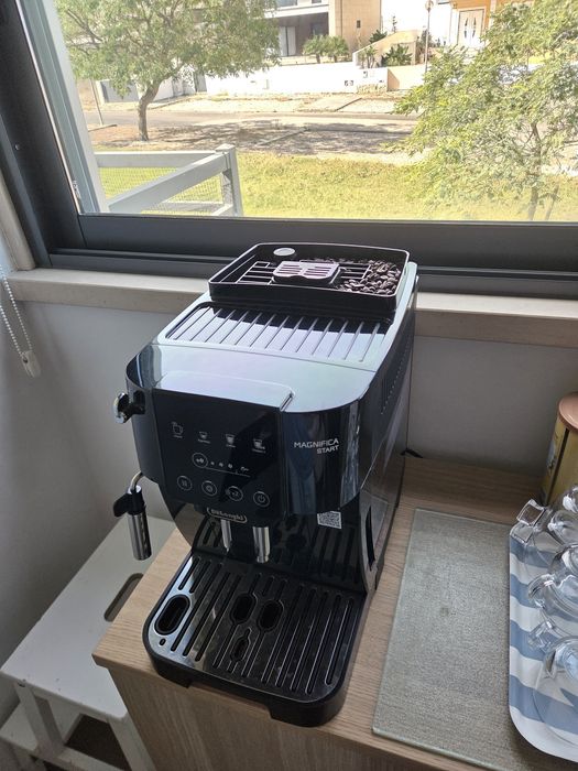 Delonghi auto magnif s ecam220.21.B (maquina cafe automatica)