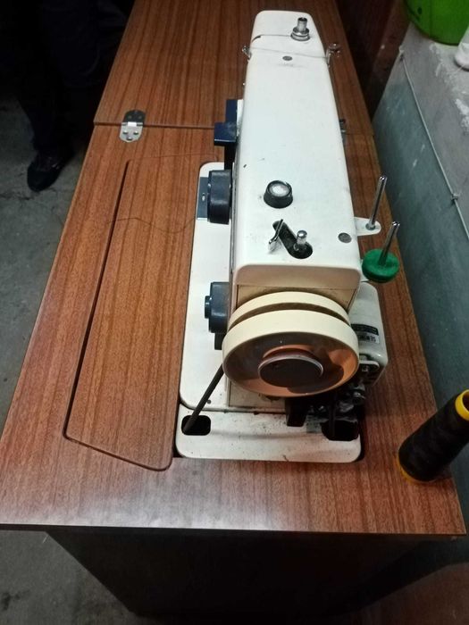 Máquina de costura de pontos marca RICCAR