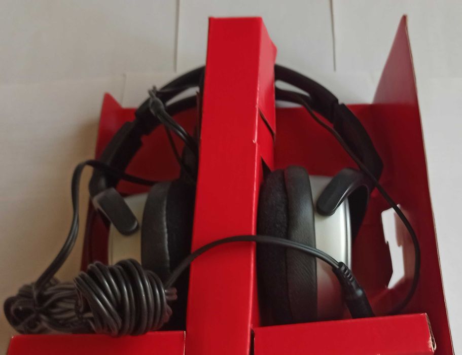 Наушники Philips SHP2500