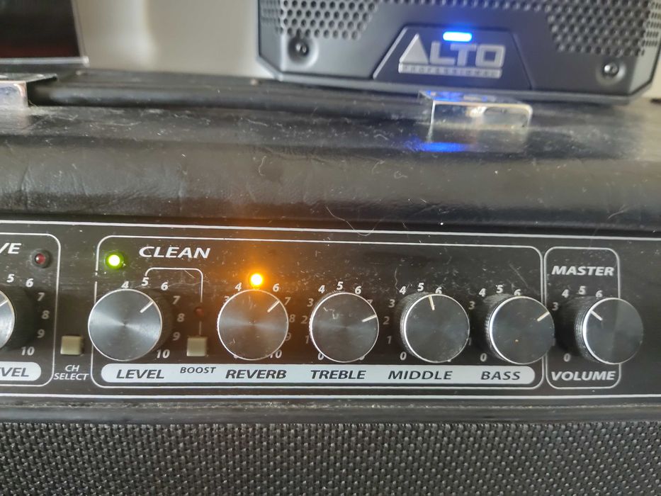 Randall rg 100 g3 plus ( único no OLX )