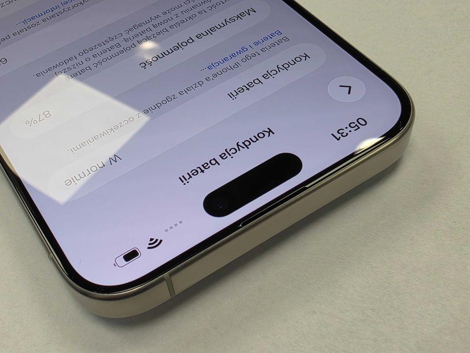 Iphone 15 PRO MAX 256GB/ White Titanium/ 87%/ Grade A/ + ładowarka/ GW 12 MSC